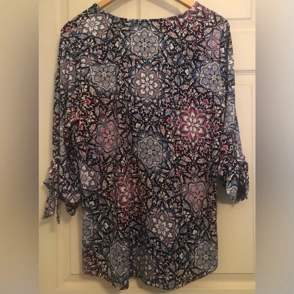 Croft and Barrow 3/4 Sleeve Top Blue Pink Black Size L - Picture 4 of 6